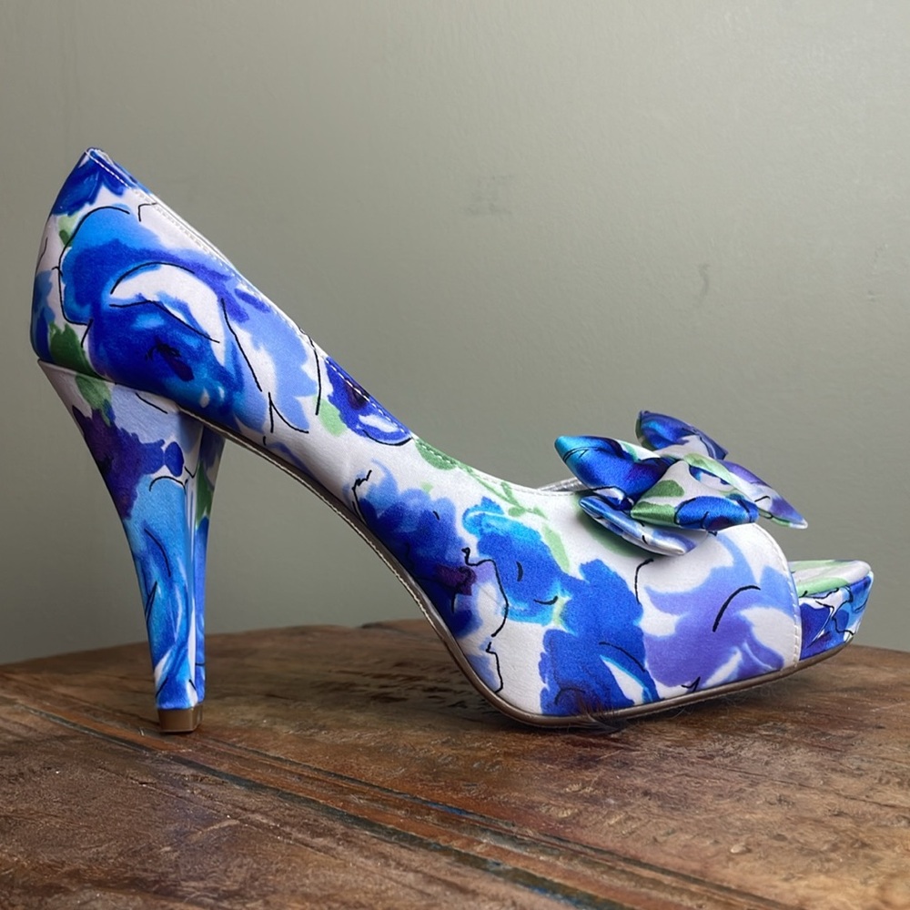 Michaelangelo Blue Flora Shoes D’Orsay Peep Toe High Heel Shoes Size 7M